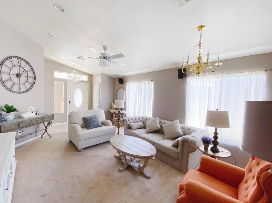 Вілла Amazing Heated Pool And Private Hot Tub 3Br In Heart Of Lv Лас-Вегас Екстер'єр фото